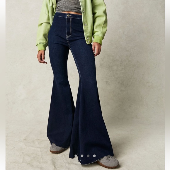 Free People Just Float On Flare Jeans - Picture 1 of 5